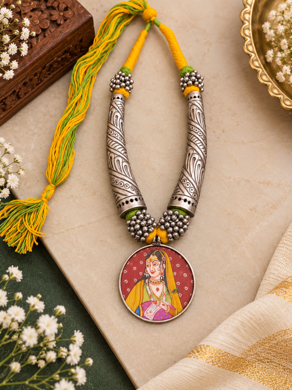 Handcrafted naari necklace