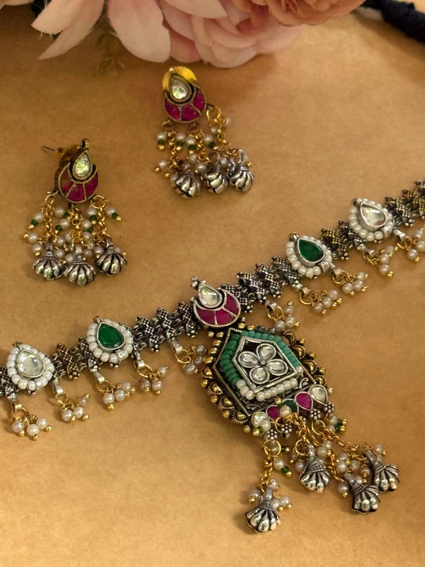 javri jadau Kundan antique necklace image 0