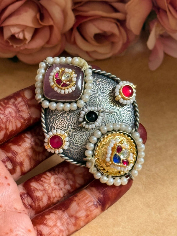 A-adjustable Kundan ring image 1