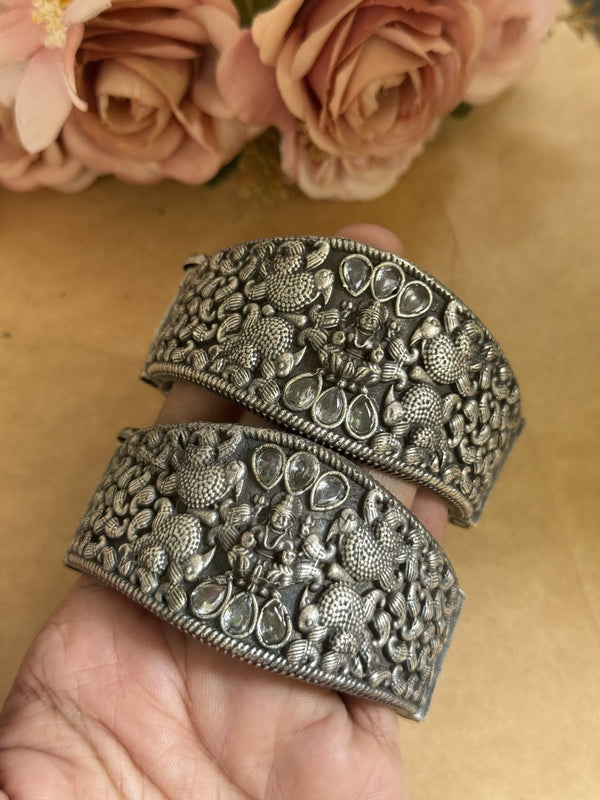 ASHA KADA PAIR image 0