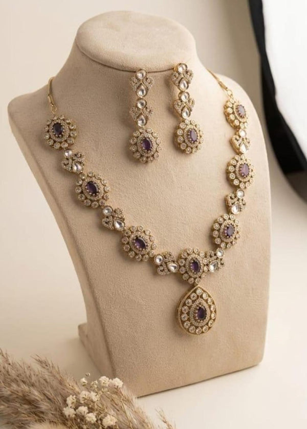 Delicate necklace
