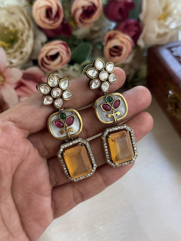 Regal Glow Earrings image 0