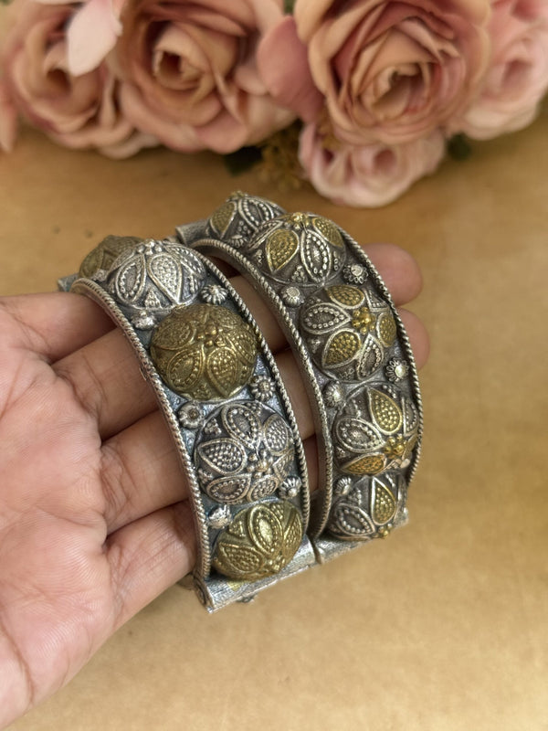 DUAL TONE MOHINI KADA PAIR image 0