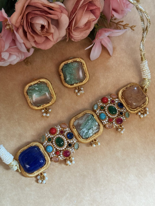 Statement choker image 0