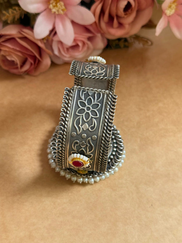 A-adjustable Kundan kada. SINGLE image 2