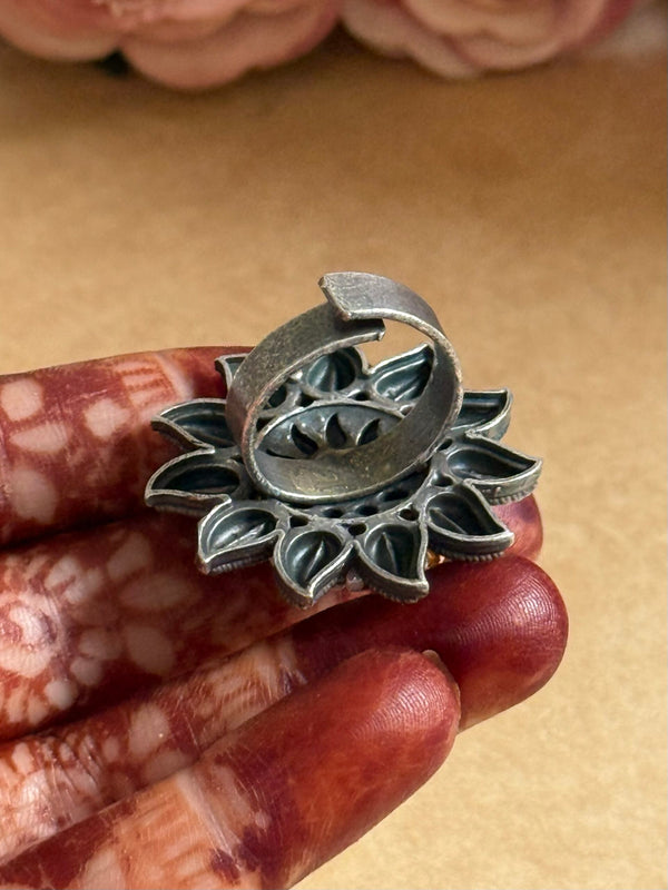 A-adjustable Kundan ring image 1