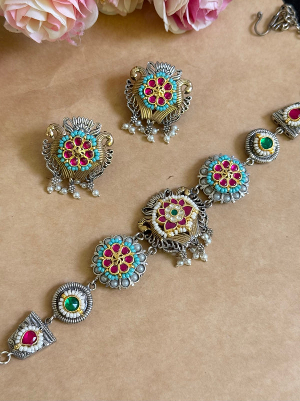 SAJANI BLUE PACHI KUNDAN NECKLACE image 0