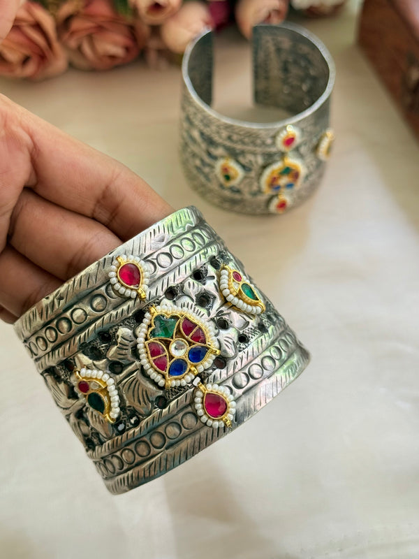Adjustable kada pair