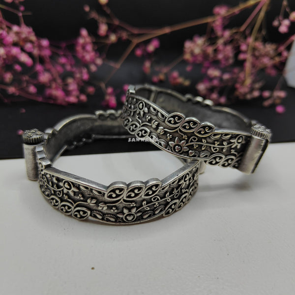 LEAF KADA PAIR image 0
