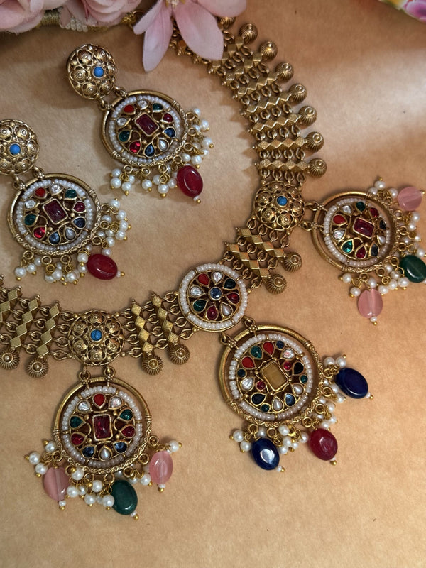 Necklace image 0