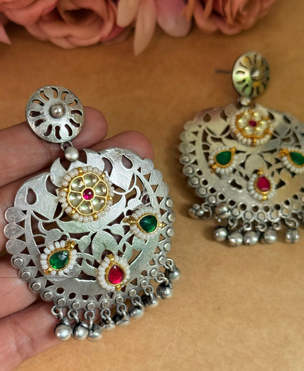 NETRA KUNDAN EARINGS image 0