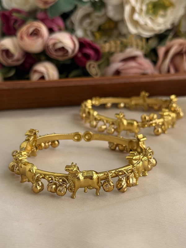 adjustable cow, Ghungroo bangles image 1