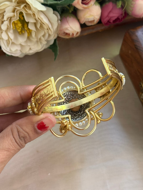A-of adjustable Kundan kada image 1
