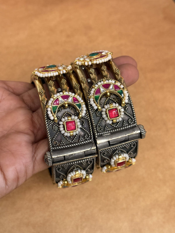 A-Kundan openablekada pair image 1