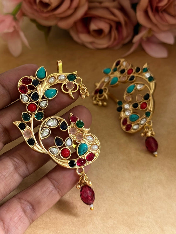 A-golden peacock ear cuff image 0