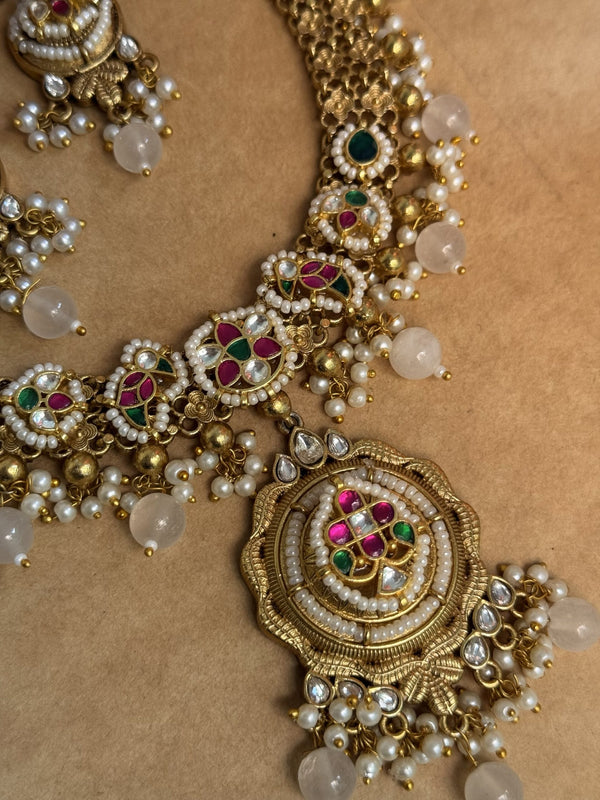 Kundan statement necklace image 0