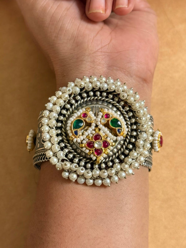 A-adjustable Kundan kada. SINGLE image 1