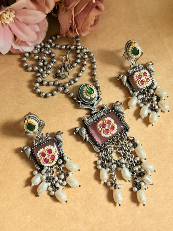 Kundan long necklace image 0