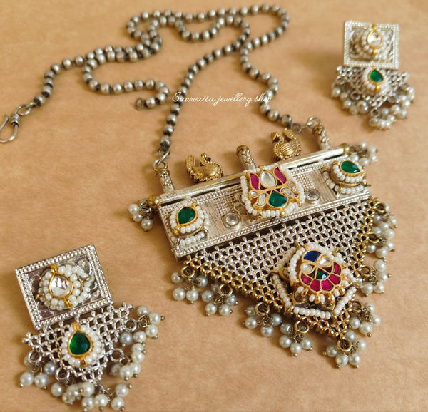 ASTHA PREMIUM PACHI KUNDAN NECKLACE image 0