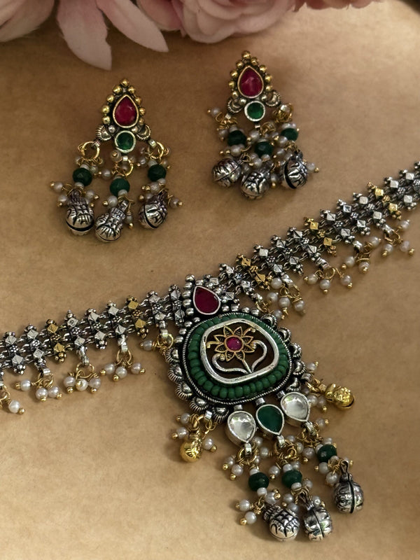 javri necklace image 0