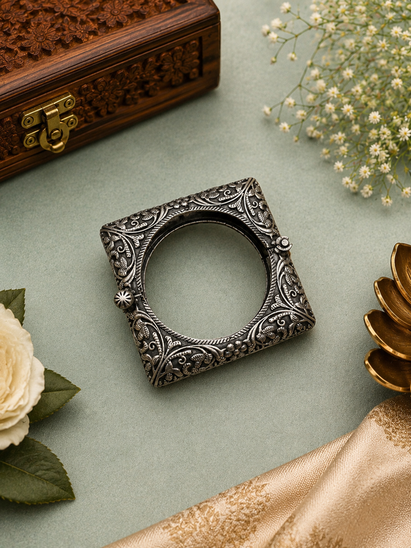 Square kada