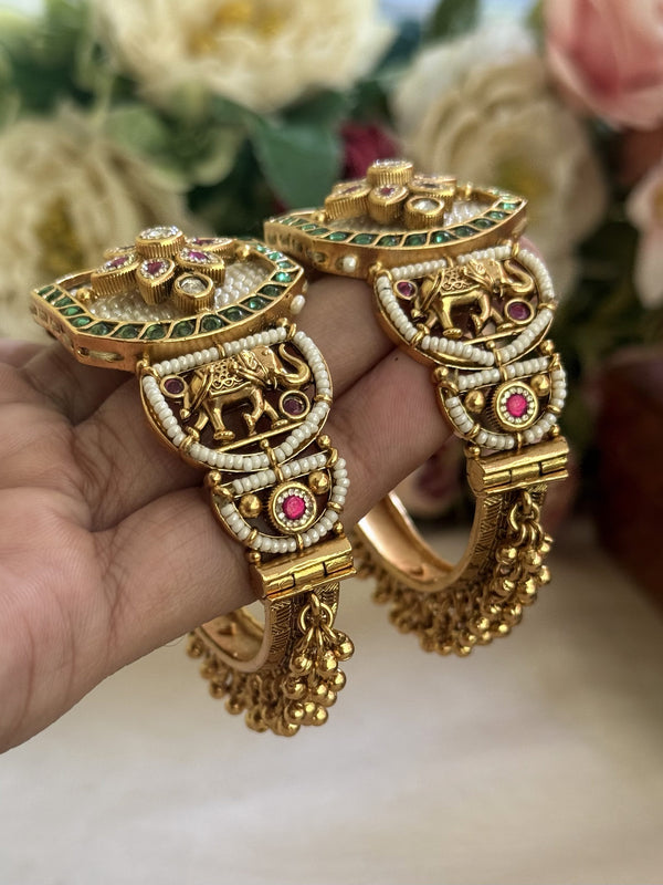 A-Premium quality Heritage bangles image 1