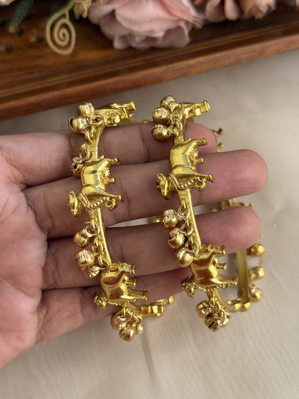 adjustable cow, Ghungroo bangles image 0