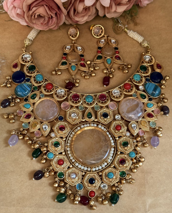 statement necklace image 1