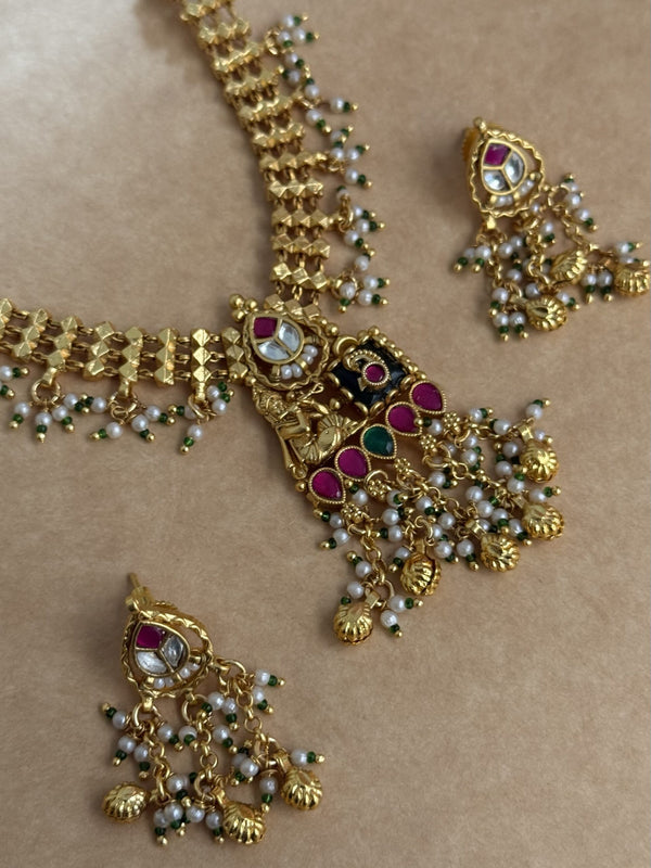PachiKundan necklace image 0