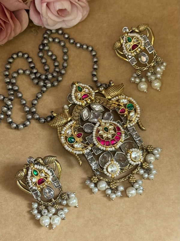 SUNHERI KUNDAN LONG NECKLACE image 0