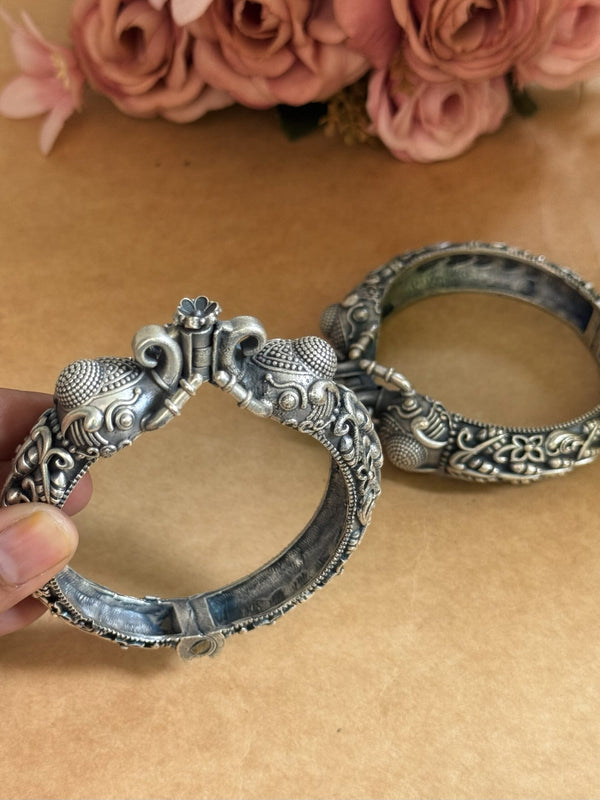 HATHI KADA PAIR image 1