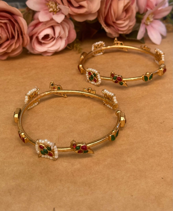 A-Kundan bangles image 1