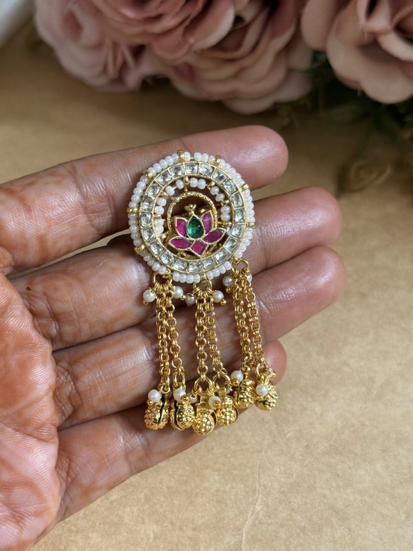 A-adjustable Kundan ring image 0