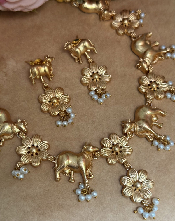 cow necklace image 0