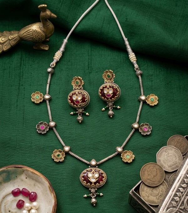 Delicate necklace