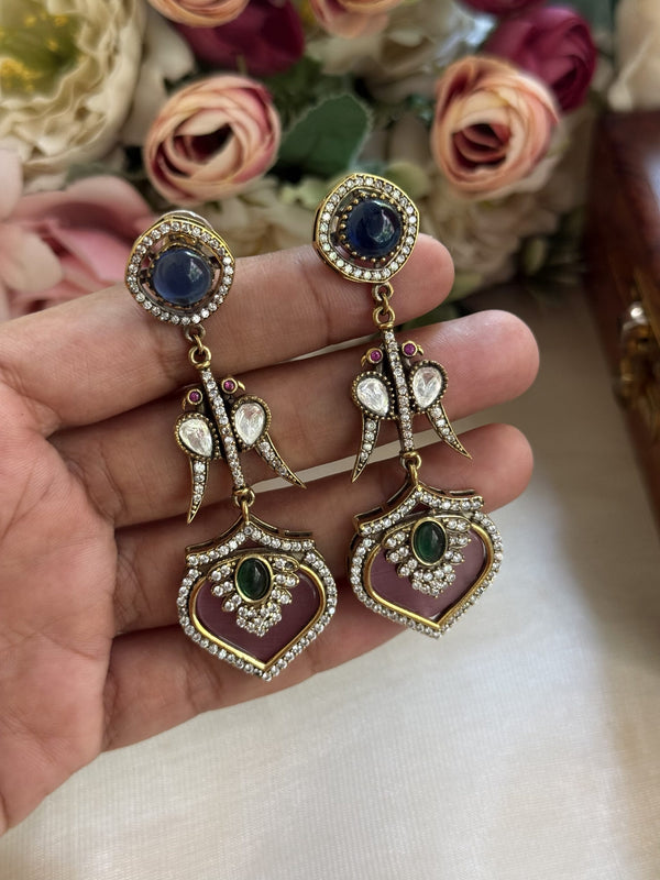 Golden Majesty Earrings image 0