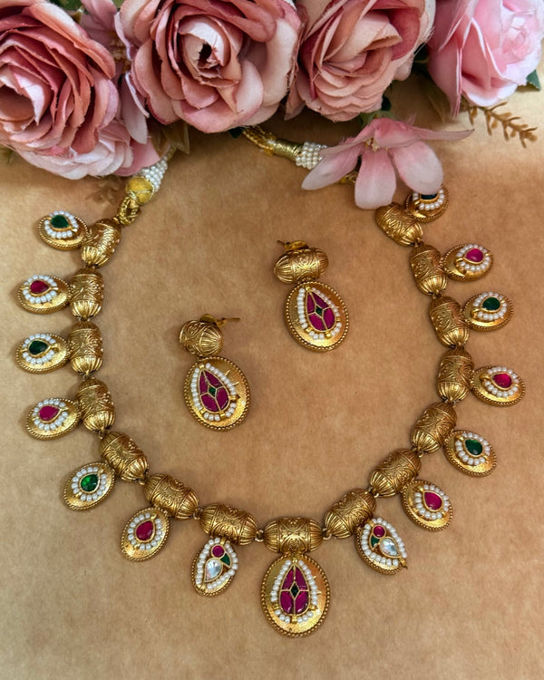 Kundan necklace image 1