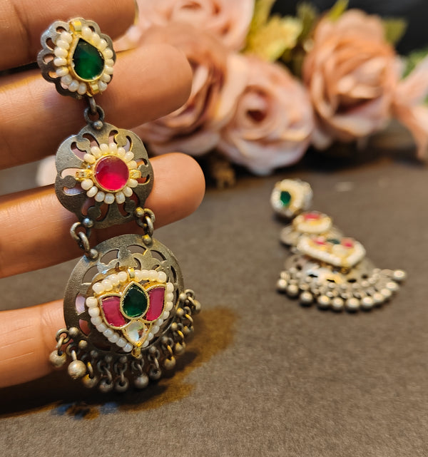 TAKDEER PACHI KUNDAN EARINGS image 0