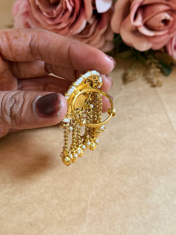 A-adjustable Kundan ring image 1