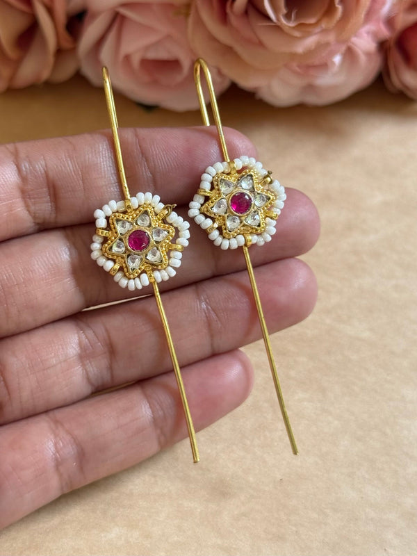 FLOWER KUNDAN NEEDLE EARCUFF image 0