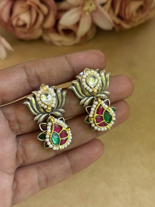 Kundan earrings image 0