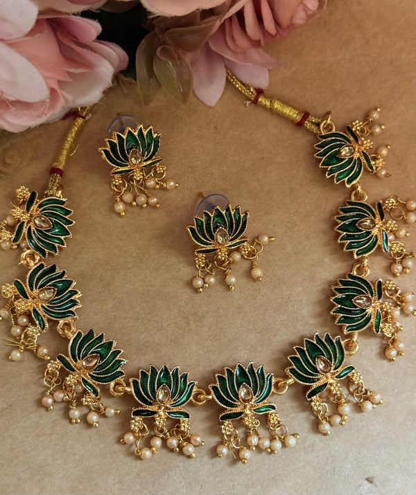 lotus choker image 0