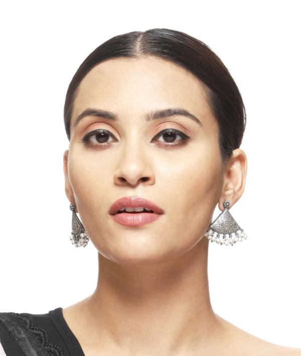 EIKRA EARINGS image 1