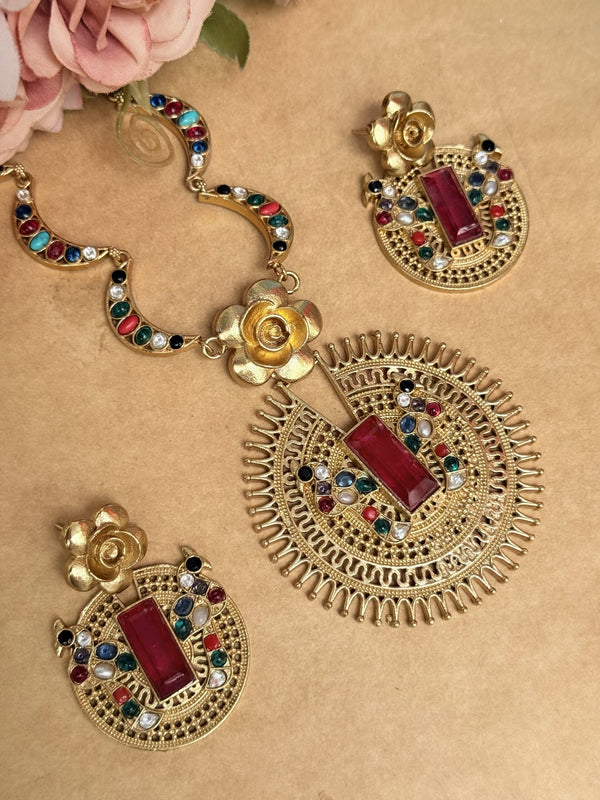 long necklace image 0
