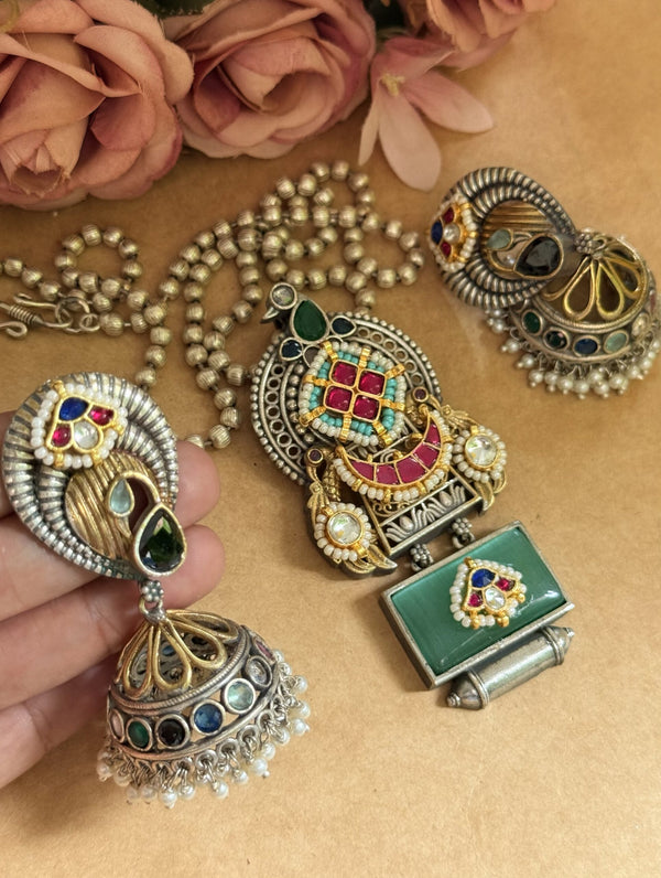 Kundan long necklace image 0