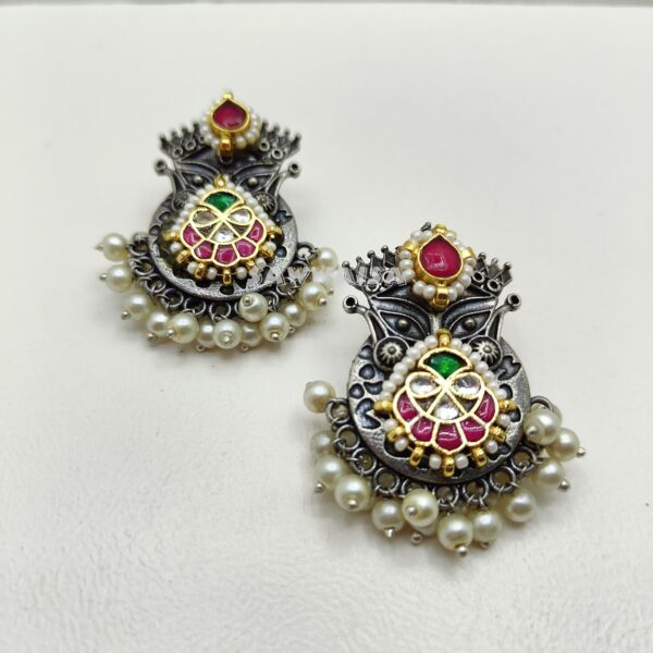 NETRA KUNDAN EARINGS