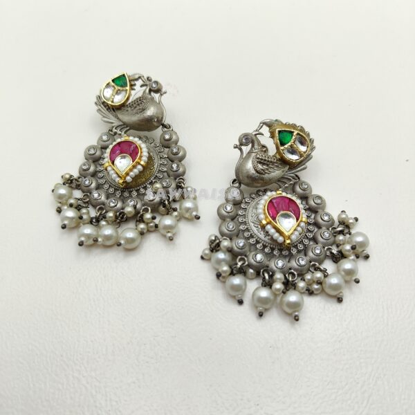 HANS MOTI EARINGS