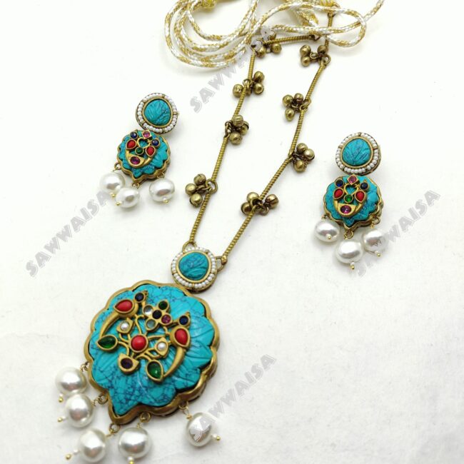 RAJWADI SET WITH EARINGS