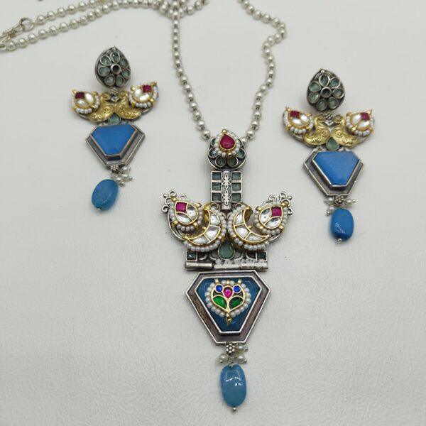 NEELA NECKLACE