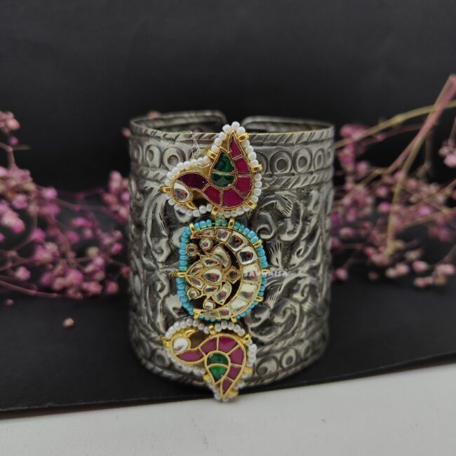 KUNDAN BATAK HAND CUFF